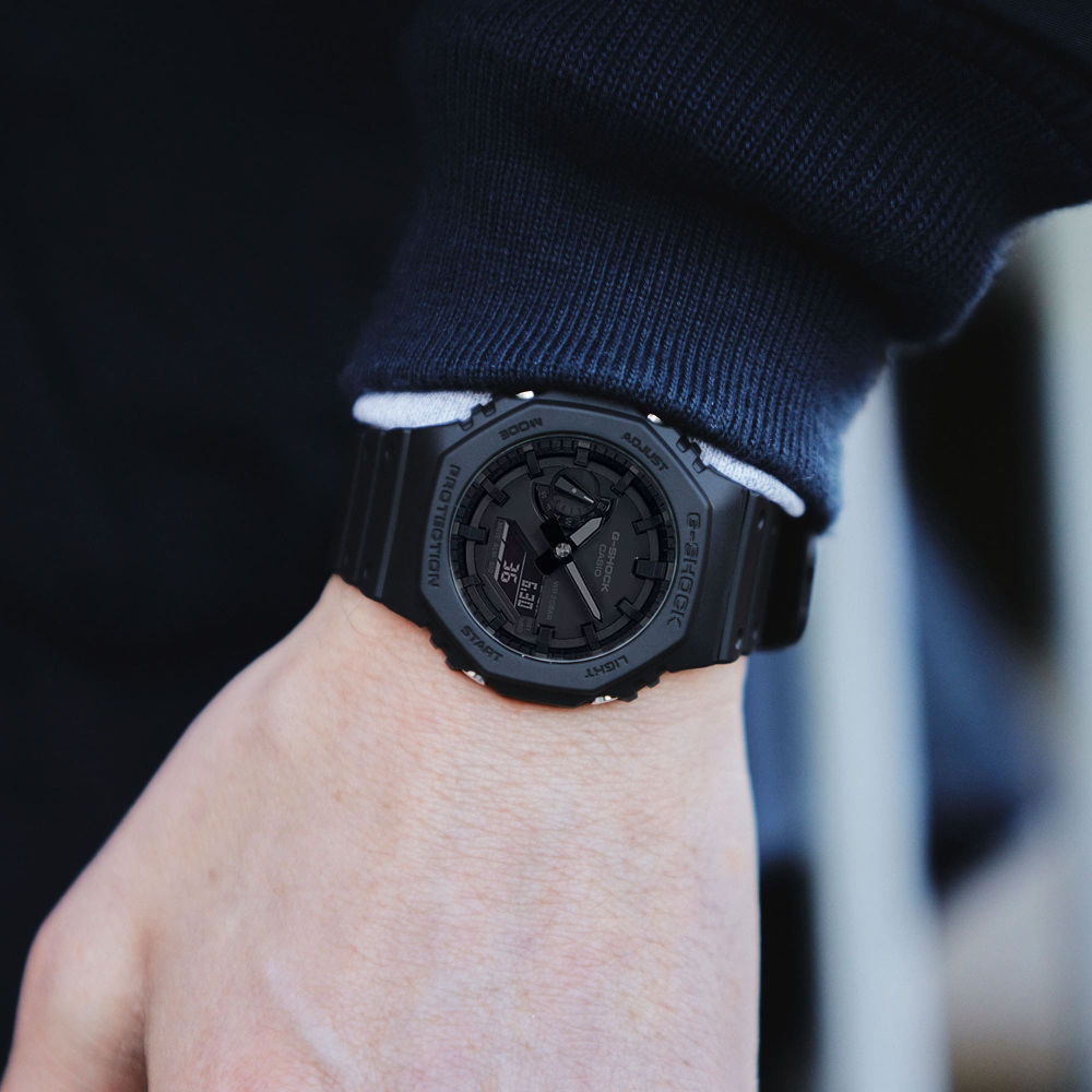 新品] カシオ Gショック GA21001A1JFブラック カーボン ワールドタイム