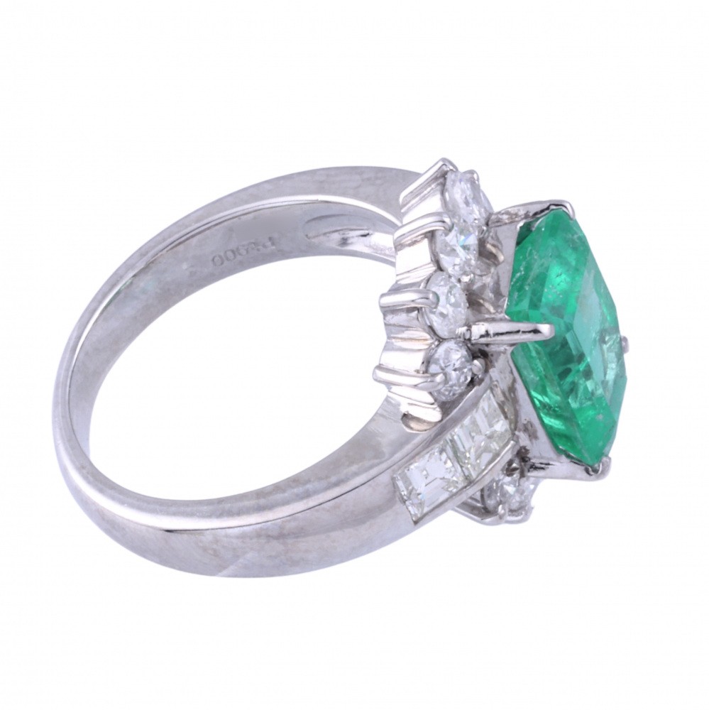 プラチナ900 エメラルド ダイヤモンド リング J212785 | ユキザキ