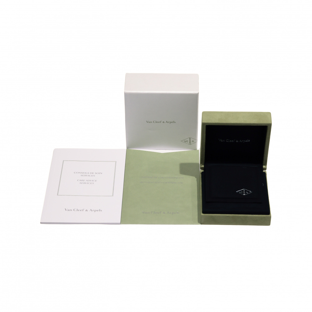 Van Cleef & Arpels ギフトボックス ピアス3個セット 中古] ヴァンクリーフ&アーペル フリヴォル 3フラワー ミニモデル