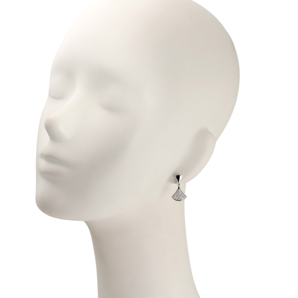 【美品】値下げ！ブルガリ ディーヴァ ピアス ブルガリ ピアス ディーヴァドリーム 18KPKGD マカライト ダイヤ