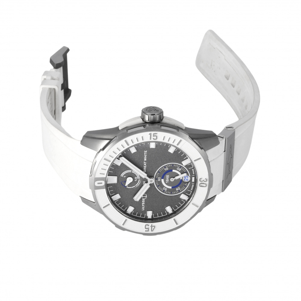 ユリスナルダン ダイバー クロノグラフ グレート ホワイト 44mm 正規品 