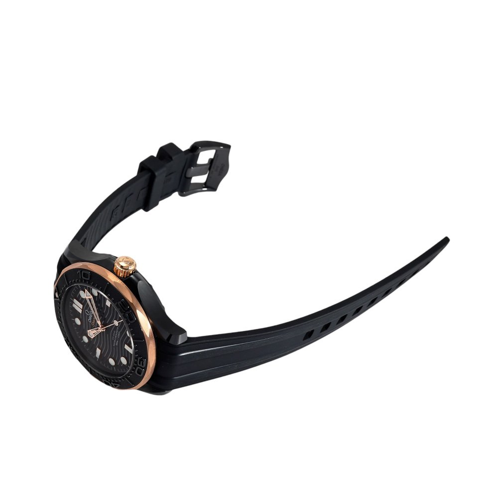 未使用] オメガ シーマスター ダイバー300M 43.5MM 21062442001001