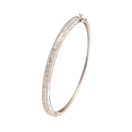 ユキザキセレクトジュエリー　18k.ダイヤバングル ユキザキセレクトジュエリー(YUKIZAKI SELECT JEWELRY) 高級