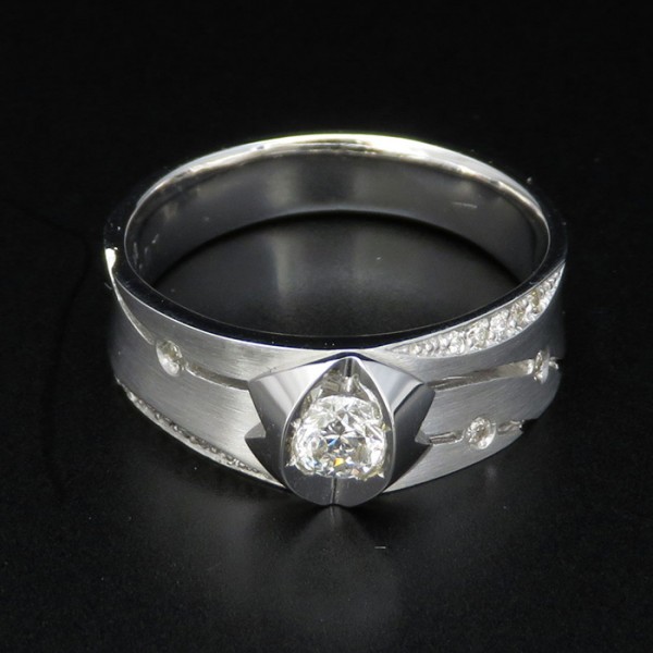 yukizakiselect 適當的其他 柚木﨑精選珠寶 其他 K18白金鑽石戒指 