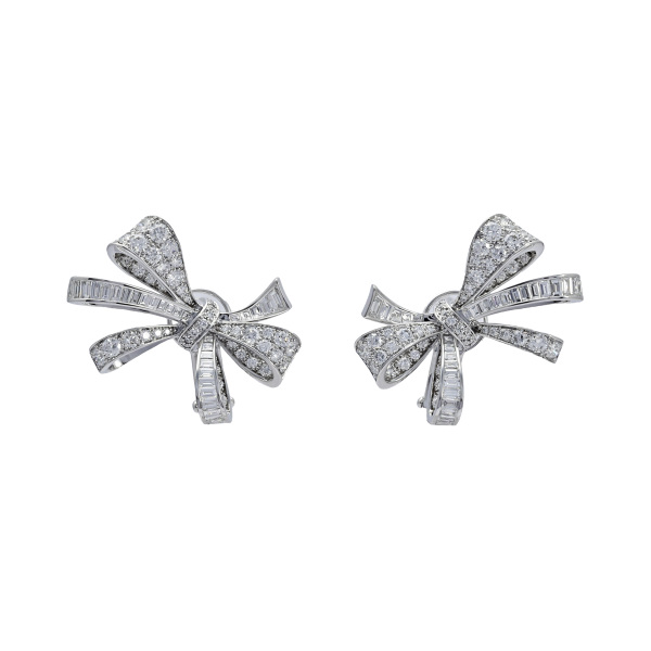 graff tildasbow GRAFF Tilda's Bow Classical diamond stud rge1149
