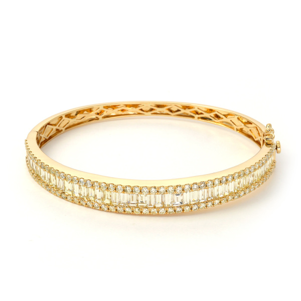 ユキザキセレクトジュエリー　18k.ダイヤバングル ユキザキセレクトジュエリー(YUKIZAKI SELECT JEWELRY) 高級