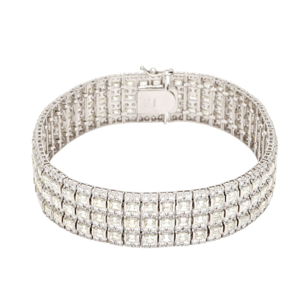 ユキザキセレクトジュエリー　18k.ダイヤバングル 新品] ユキザキセレクトジュエリー OTHER PA248118KPG バングル