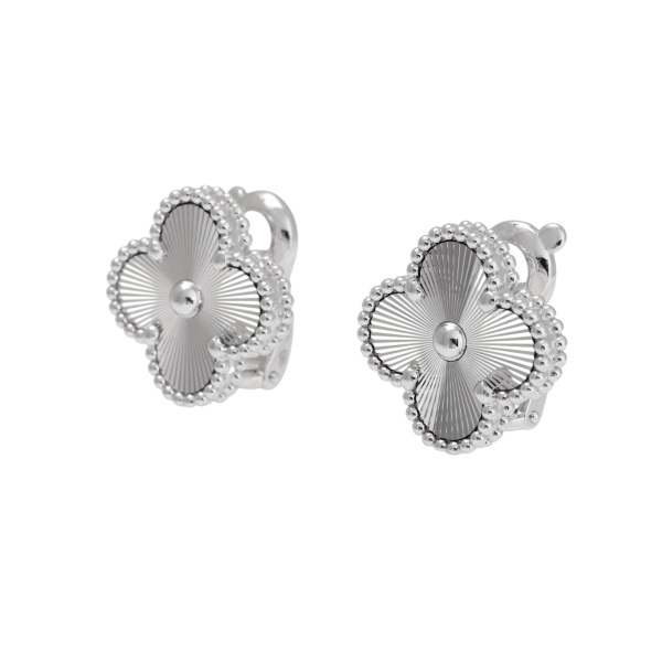 ヴァンクリーフ&アーペル(Van Cleef & Arpels) 高級ピアスの通販