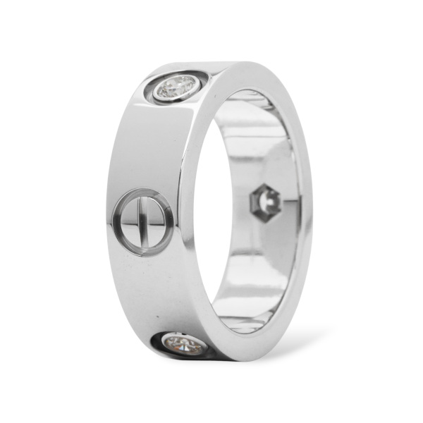 cartier love カルティエ ラブ クラシックモデル ダイヤモンド3石 b4032500