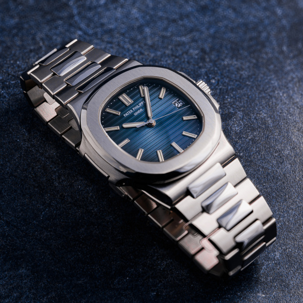 patekphilippe nautilus パテック・フィリップ ノーチラス ラージ 5711/1a-001