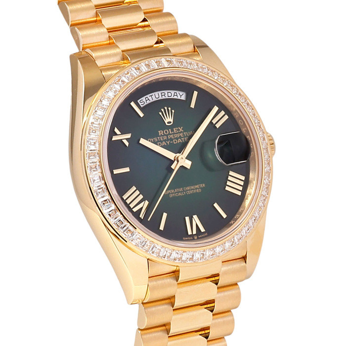 希少 ROLEX ロレックス ネクタイ グリーン ROLEX GMTマスター II 116718LN グリーンの魅力を徹底解説